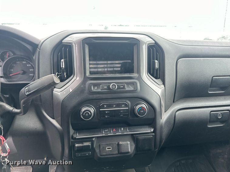 image for item ER5096 2019 Chevrolet Silverado 1500 Double Cab pickup truck