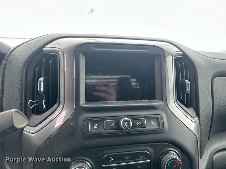 image for item ER5096 2019 Chevrolet Silverado 1500 Double Cab pickup truck