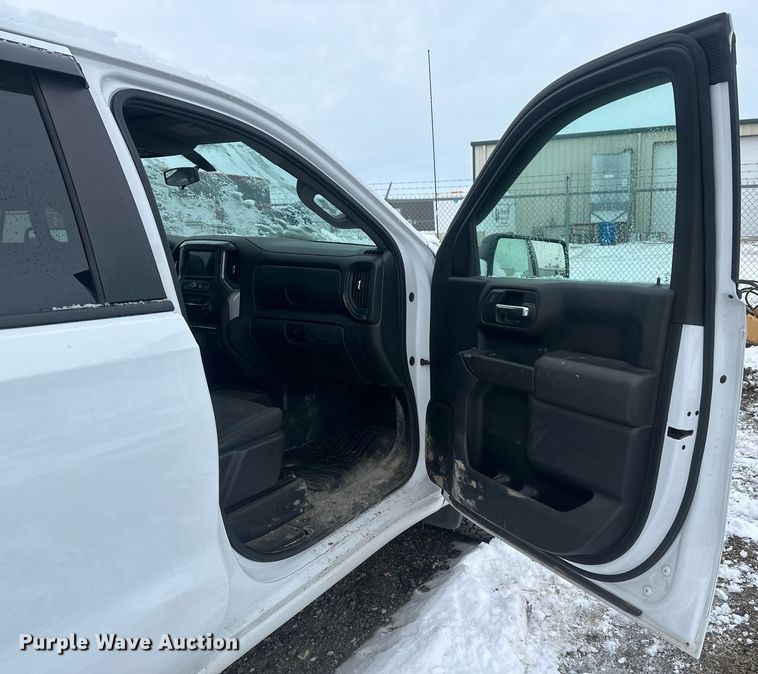 image for item ER5096 2019 Chevrolet Silverado 1500 Double Cab pickup truck