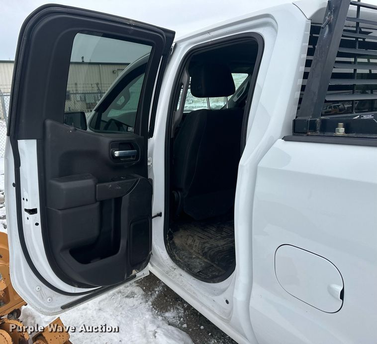 image for item ER5096 2019 Chevrolet Silverado 1500 Double Cab pickup truck