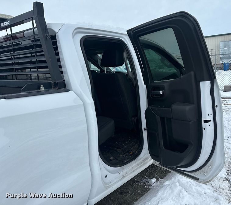 image for item ER5096 2019 Chevrolet Silverado 1500 Double Cab pickup truck