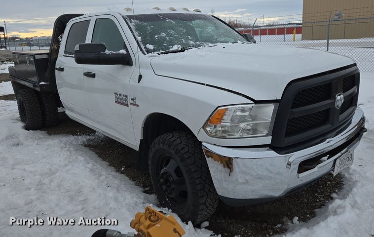 image for item ER5097 2015 Dodge Ram 3500 Crew Cab flatbed pickup truck