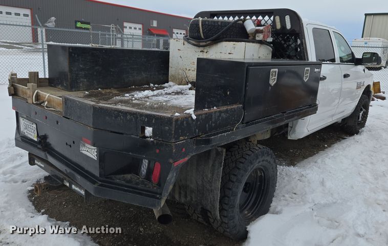image for item ER5097 2015 Dodge Ram 3500 Crew Cab flatbed pickup truck