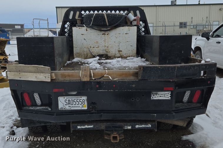 image for item ER5097 2015 Dodge Ram 3500 Crew Cab flatbed pickup truck