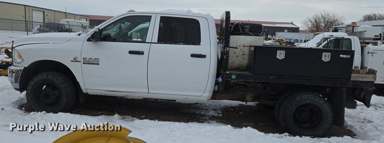 image for item ER5097 2015 Dodge Ram 3500 Crew Cab flatbed pickup truck