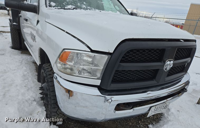 image for item ER5097 2015 Dodge Ram 3500 Crew Cab flatbed pickup truck