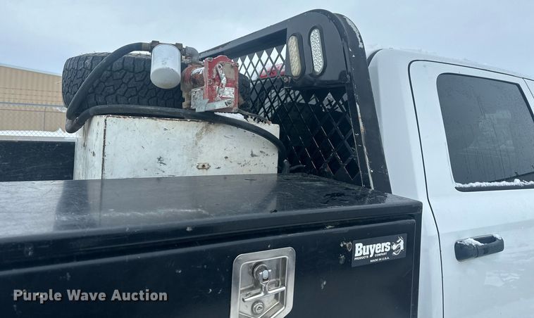 image for item ER5097 2015 Dodge Ram 3500 Crew Cab flatbed pickup truck