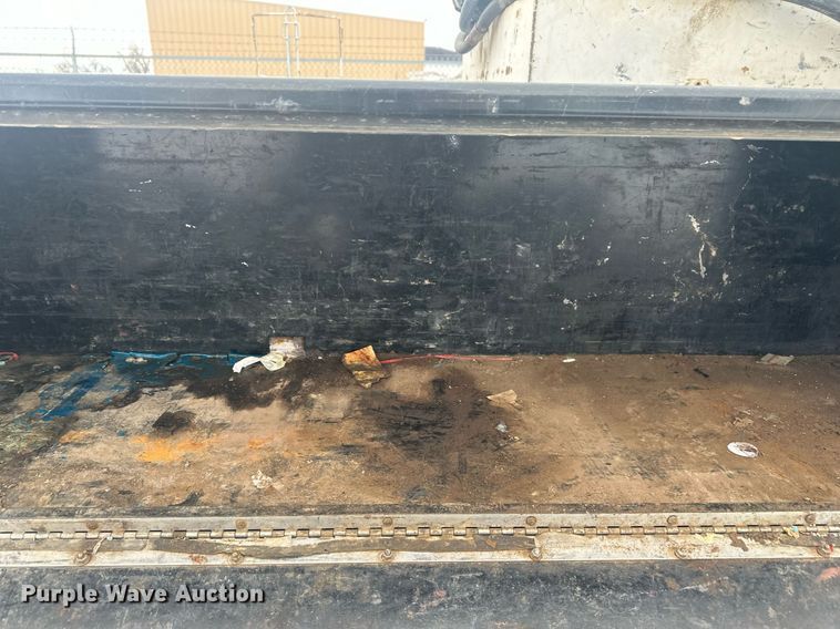 image for item ER5097 2015 Dodge Ram 3500 Crew Cab flatbed pickup truck