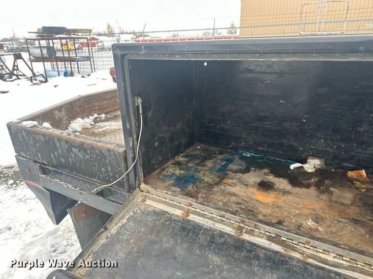 image for item ER5097 2015 Dodge Ram 3500 Crew Cab flatbed pickup truck