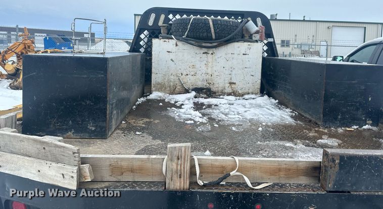 image for item ER5097 2015 Dodge Ram 3500 Crew Cab flatbed pickup truck