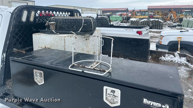 image for item ER5097 2015 Dodge Ram 3500 Crew Cab flatbed pickup truck