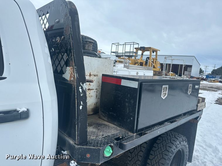 image for item ER5097 2015 Dodge Ram 3500 Crew Cab flatbed pickup truck