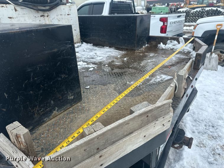 image for item ER5097 2015 Dodge Ram 3500 Crew Cab flatbed pickup truck