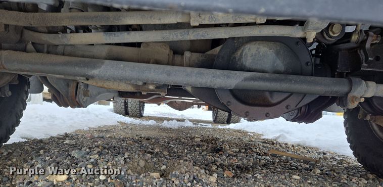 image for item ER5097 2015 Dodge Ram 3500 Crew Cab flatbed pickup truck