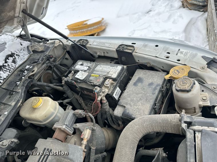 image for item ER5097 2015 Dodge Ram 3500 Crew Cab flatbed pickup truck