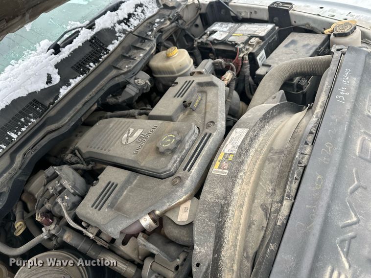 image for item ER5097 2015 Dodge Ram 3500 Crew Cab flatbed pickup truck