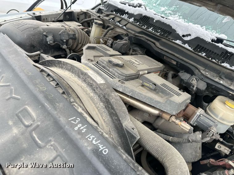 image for item ER5097 2015 Dodge Ram 3500 Crew Cab flatbed pickup truck