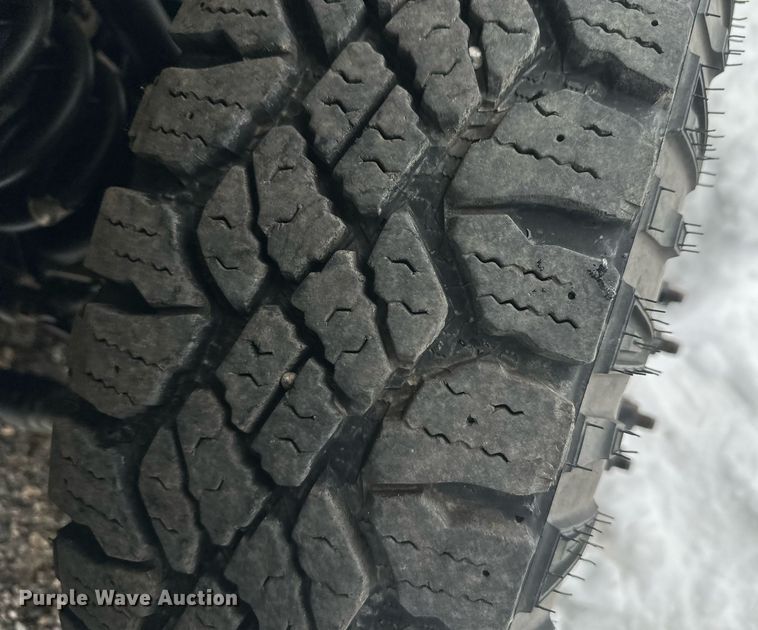 image for item ER5097 2015 Dodge Ram 3500 Crew Cab flatbed pickup truck