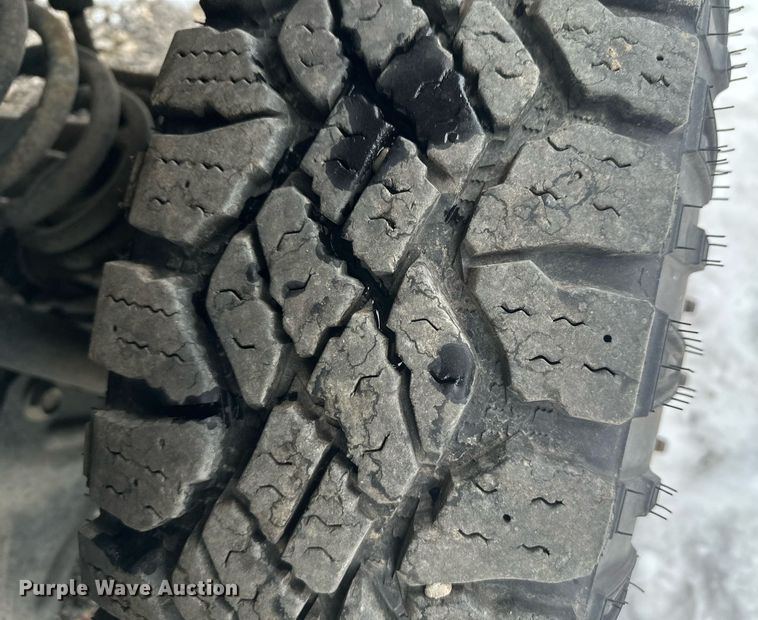 image for item ER5097 2015 Dodge Ram 3500 Crew Cab flatbed pickup truck