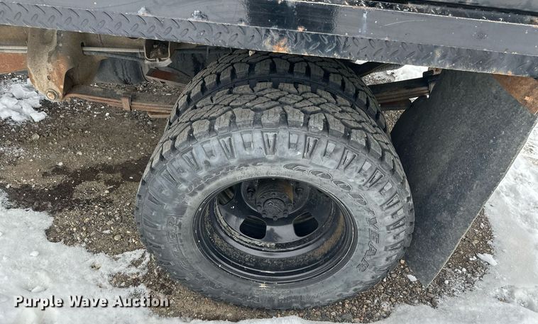 image for item ER5097 2015 Dodge Ram 3500 Crew Cab flatbed pickup truck