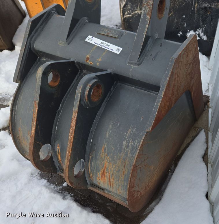 image for item ER5100 Backhoe bucket