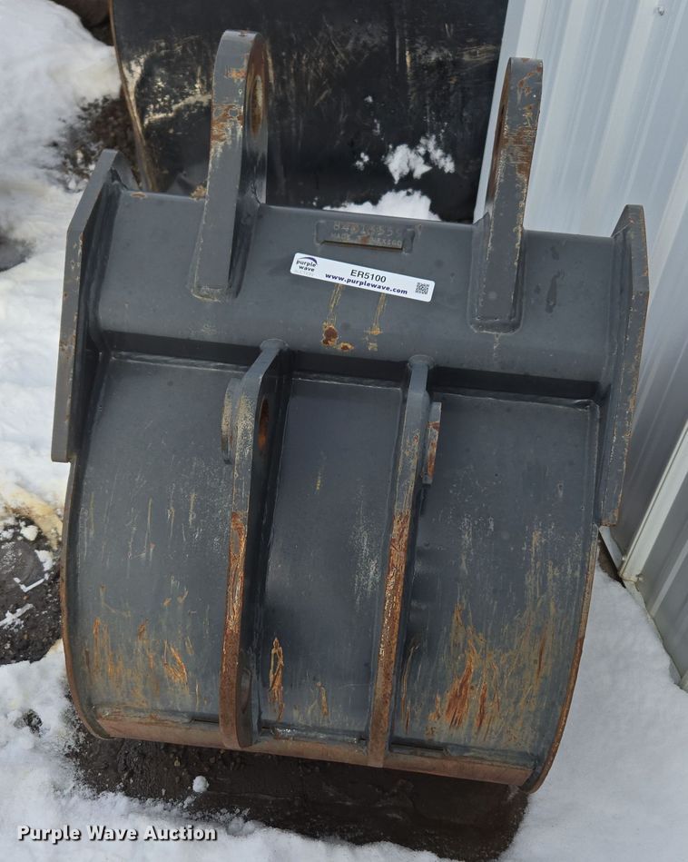 image for item ER5100 Backhoe bucket