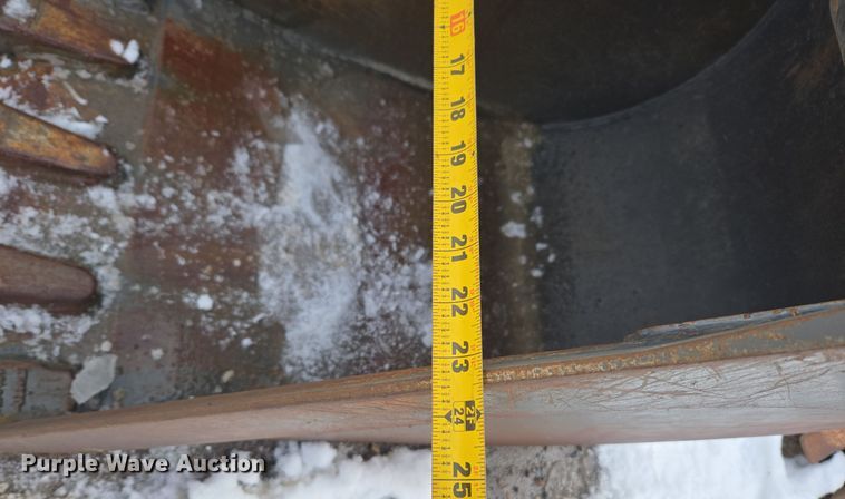 image for item ER5100 Backhoe bucket