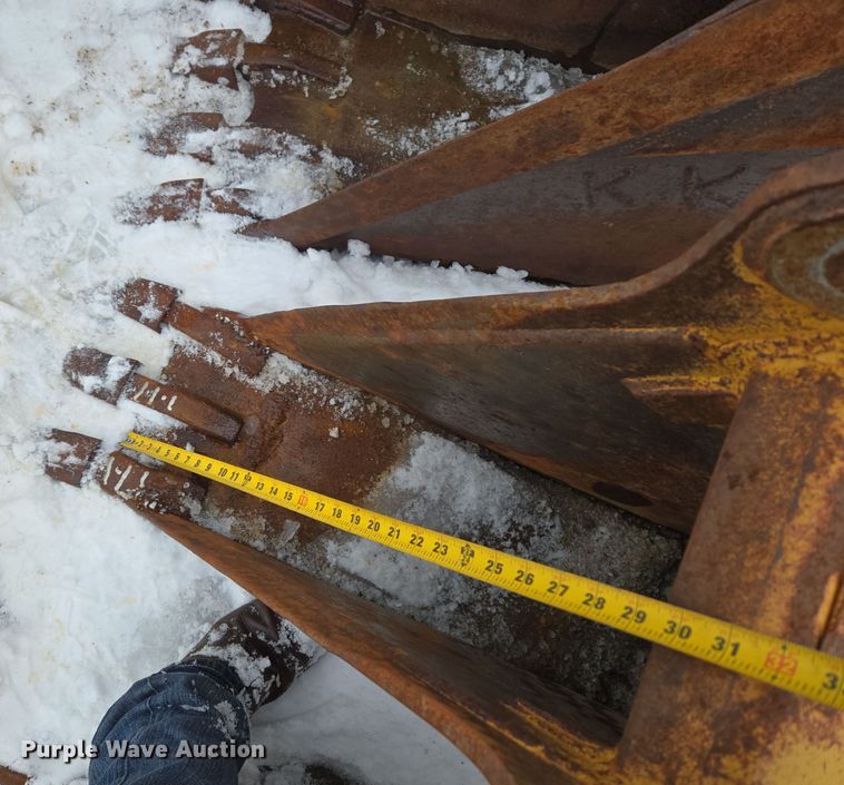 image for item ER5102 (3) backhoe buckets