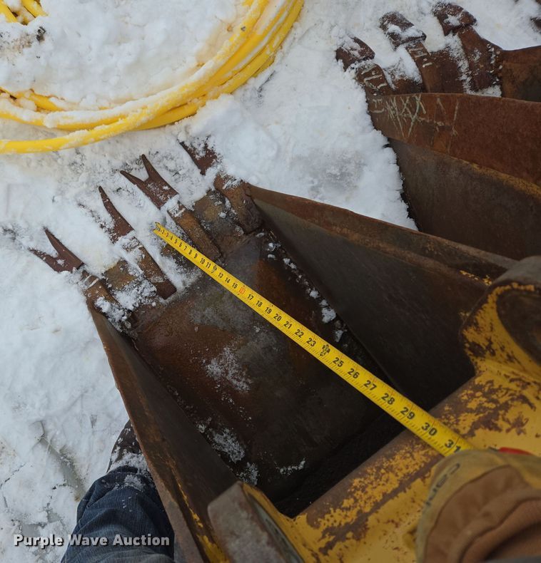 image for item ER5102 (3) backhoe buckets