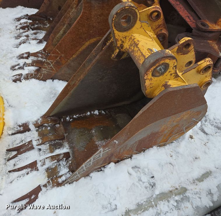 image for item ER5102 (3) backhoe buckets