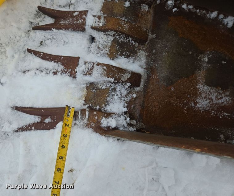 image for item ER5102 (3) backhoe buckets