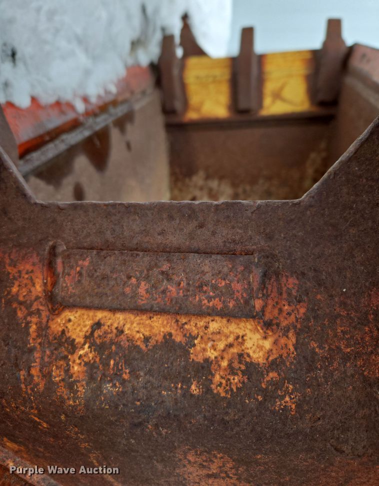 image for item ER5103 (4) backhoe buckets