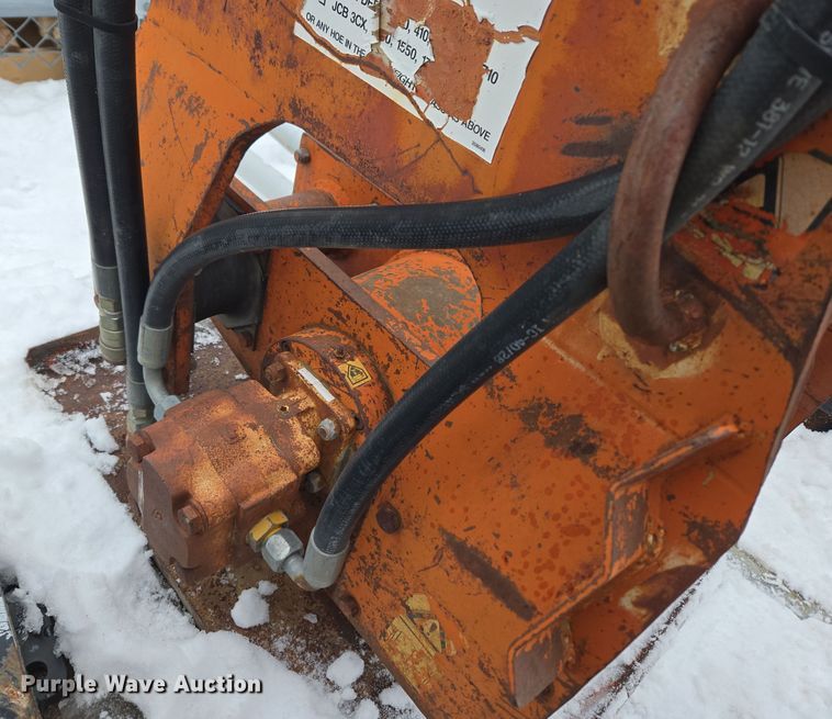 image for item ER5105 2003 Dynatec 8900 backhoe plate compactor