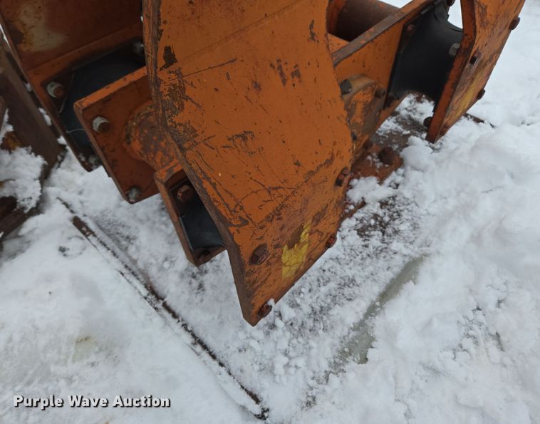 image for item ER5105 2003 Dynatec 8900 backhoe plate compactor