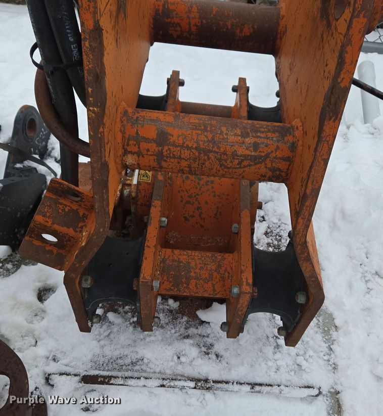 image for item ER5105 2003 Dynatec 8900 backhoe plate compactor