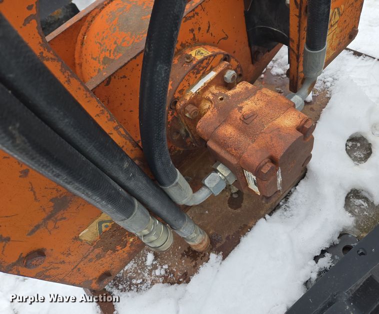 image for item ER5105 2003 Dynatec 8900 backhoe plate compactor