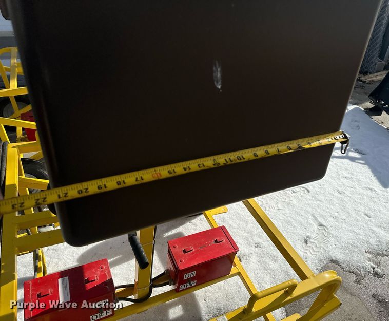 image for item ER5109 (2) light plants