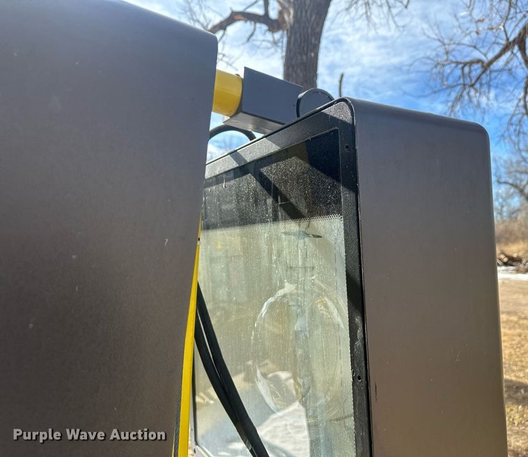 image for item ER5109 (2) light plants