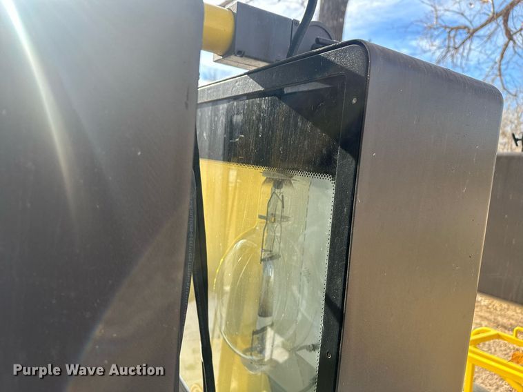 image for item ER5109 (2) light plants