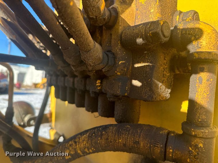 image for item ER5114 1972 Wabco 444 rigid frame motor grader