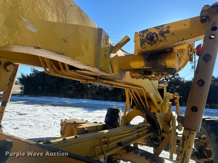 image for item ER5114 1972 Wabco 444 rigid frame motor grader