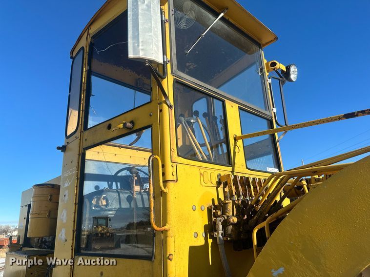 image for item ER5114 1972 Wabco 444 rigid frame motor grader