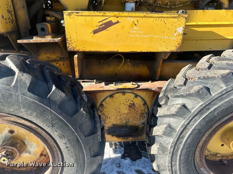 image for item ER5114 1972 Wabco 444 rigid frame motor grader