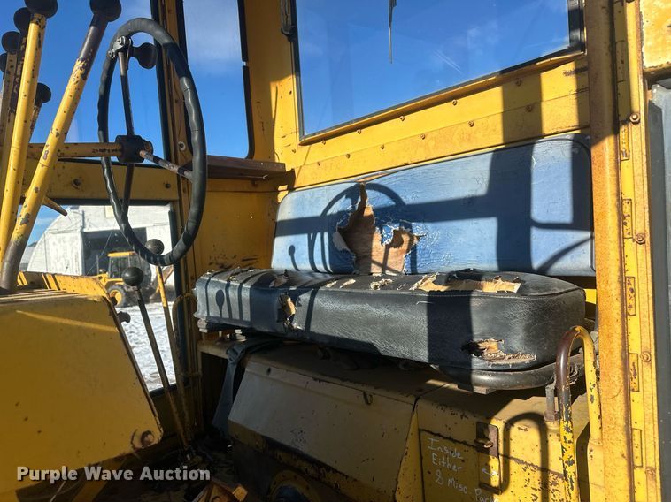 image for item ER5114 1972 Wabco 444 rigid frame motor grader