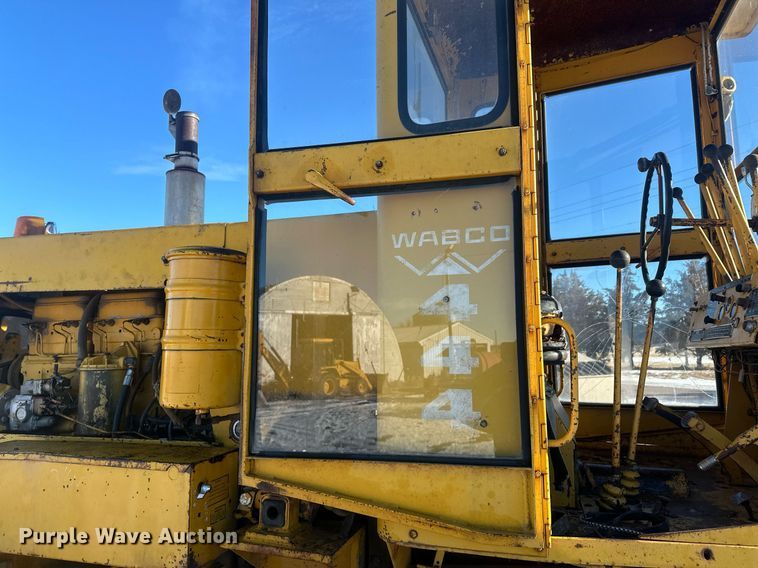 image for item ER5114 1972 Wabco 444 rigid frame motor grader