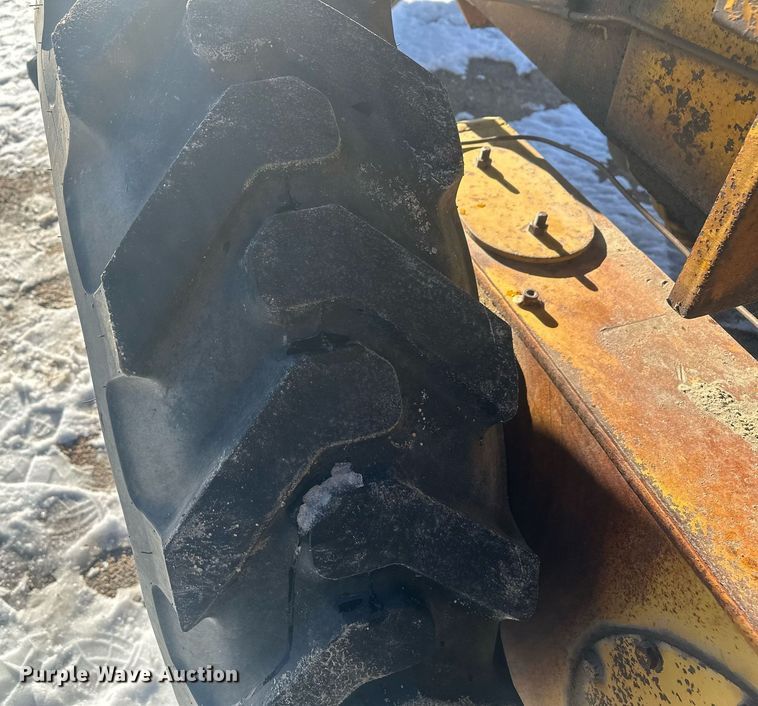 image for item ER5114 1972 Wabco 444 rigid frame motor grader