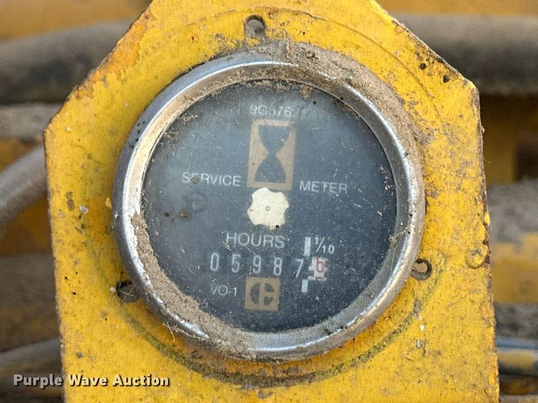 image for item ER8585 1984 John Deere 762A elevating scraper