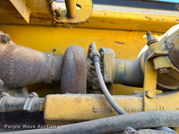 image for item ER8585 1984 John Deere 762A elevating scraper