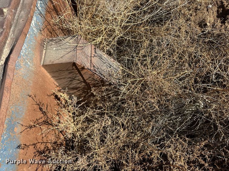 image for item ER8587 1974 Ford U9000 dump truck