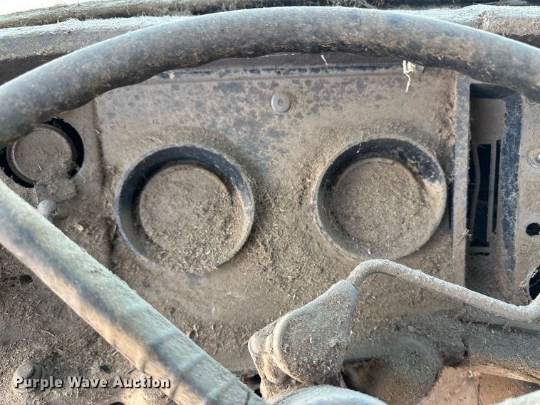 image for item ER8587 1974 Ford U9000 dump truck